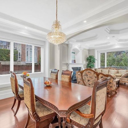 Luxurious Getaway In Vancouver-Private Room With Attached Bathroom Buitenkant foto